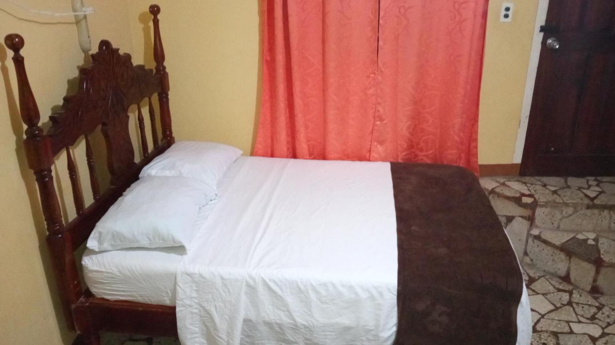 Cozy Family Inn Port Antonio Exterior foto