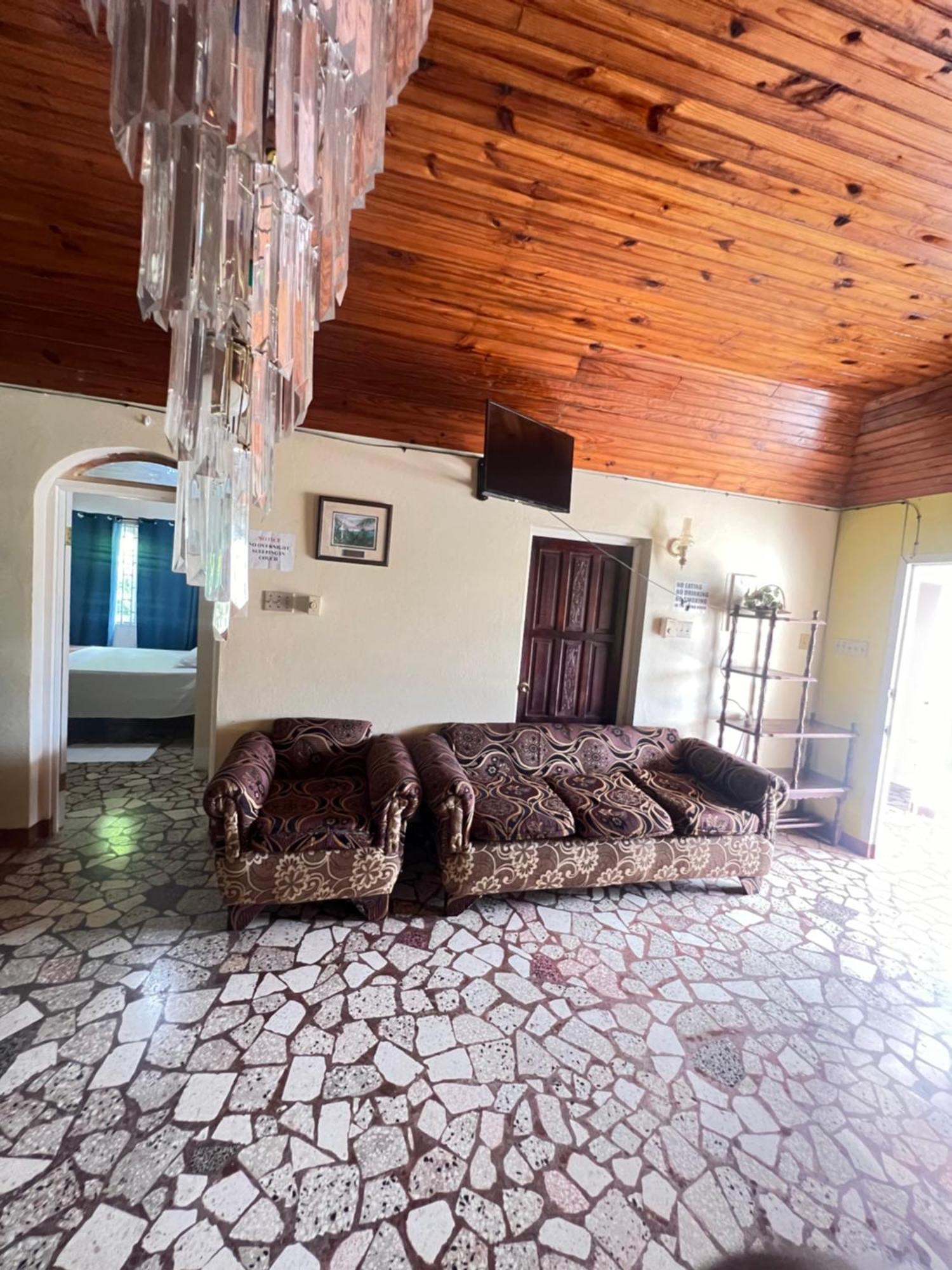 Cozy Family Inn Port Antonio Exterior foto
